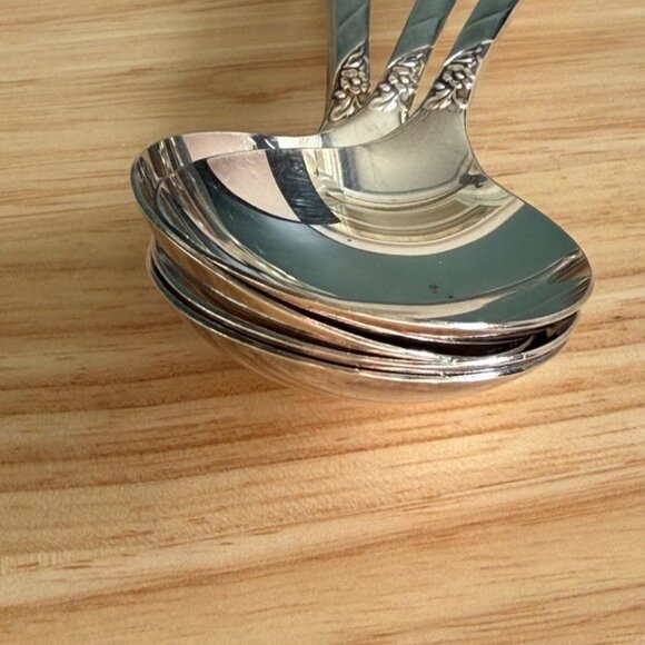 Oneida Evening Star Soup Spoons Round Gumbo Set Of 4 1950s Floral Pattern 7" - Picture 4 of 9